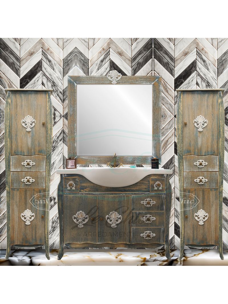 Arredo bagno shabby chic doppia colonna in rovere - Le Chic Arredamenti